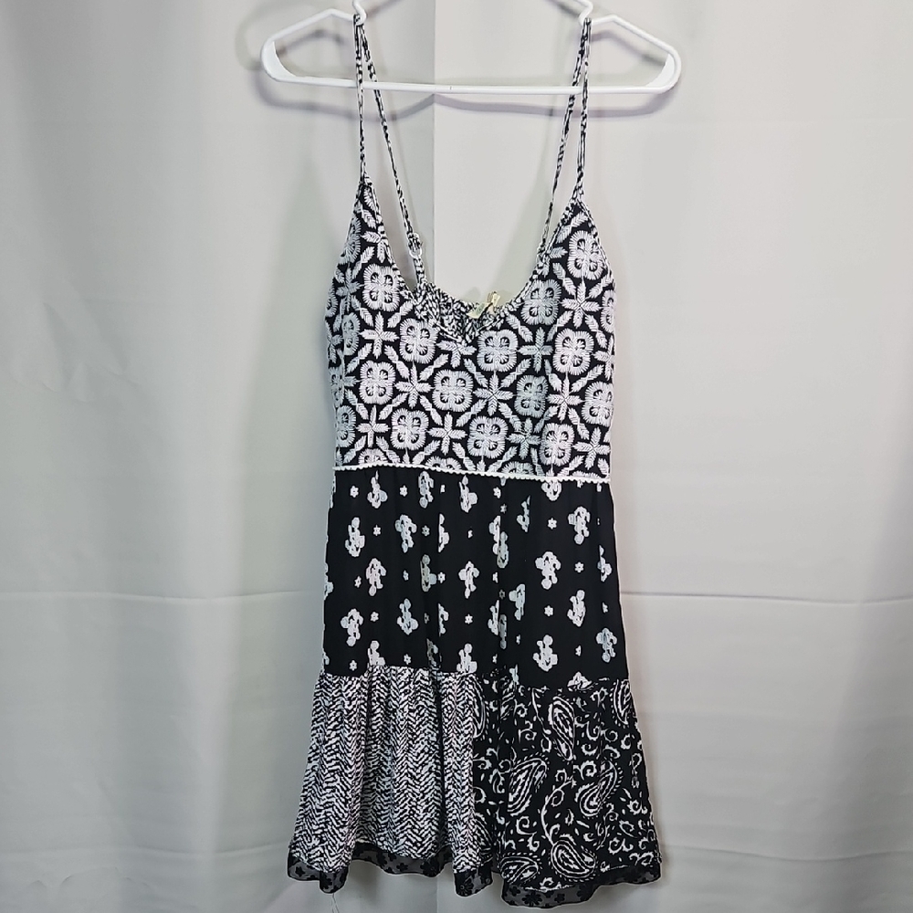 Anandas Black and White Patterned Halter Dress